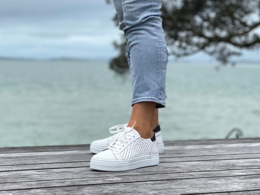 Sneakers Tango's Shoes | Wave Bjorn White/Black?