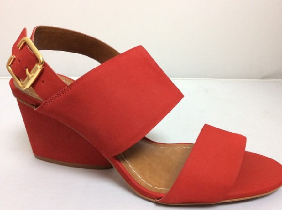 Courts Tango's Shoes | Carrano Boo Red