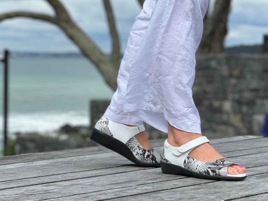 Sandals Tango's Shoes | Via Nova Lite Dynale Available In 2 Colours