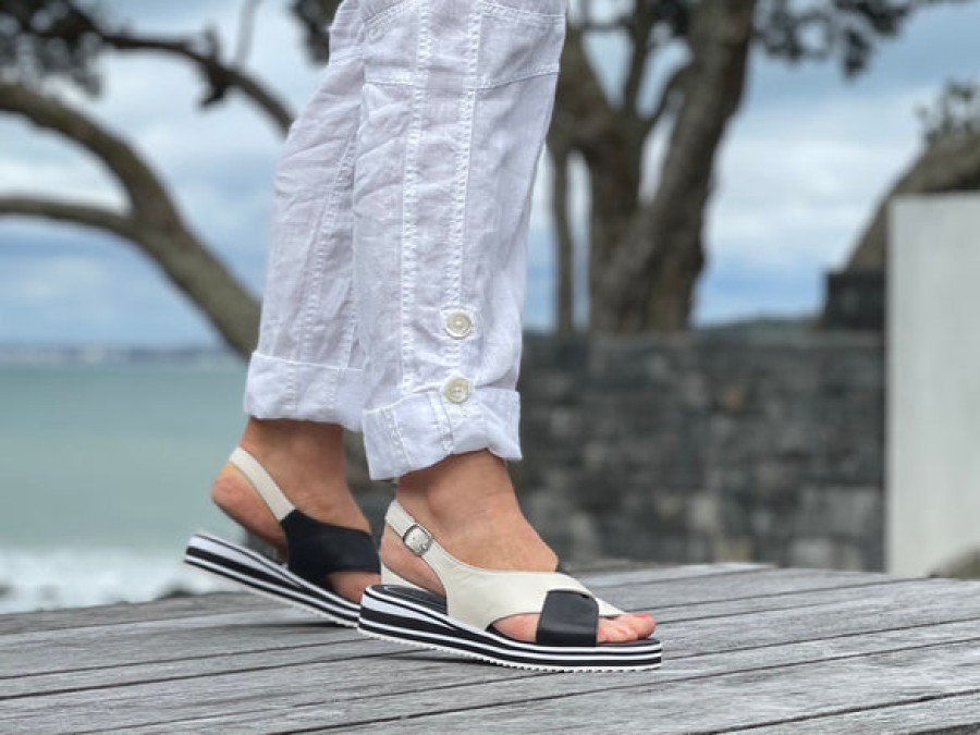 Sandals Tango's Shoes | Via Nova Ibbie White/Black